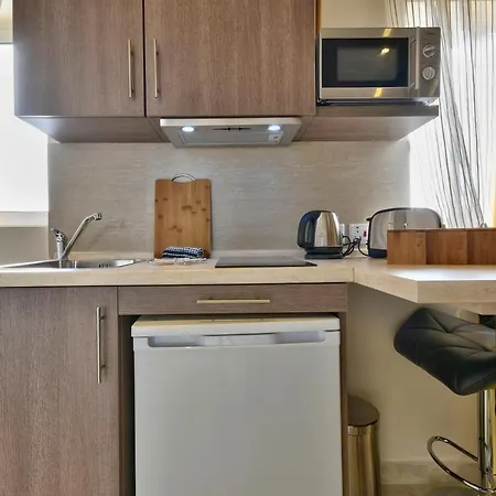 Gasthuis Central Suites St. Julian'S