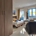 Πανσιόν Central Suites St. Julian'S