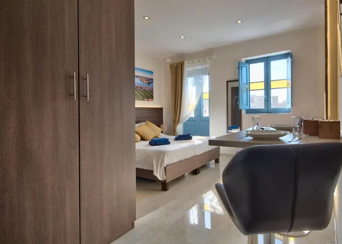 Гостевой дом Central Suites St. Julian'S