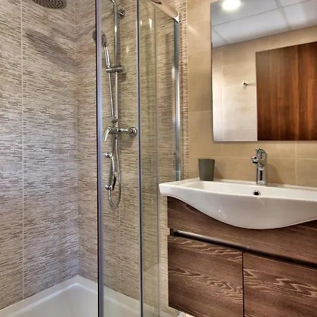 Πανσιόν Central Suites St. Julian'S