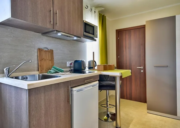 Penzion Central Suites St. Julian'S 4*