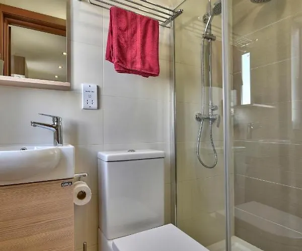 Central Suites St. Julian'S Penzion